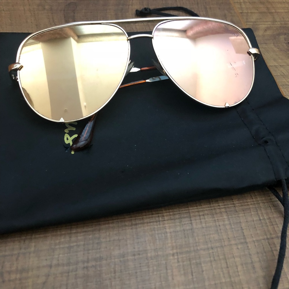 Quay x Desi Rose Gold Sunnies ✨